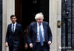 英国前首相鲍里斯爆粗口怒喷美国人！英欧明天签订北爱新协定...